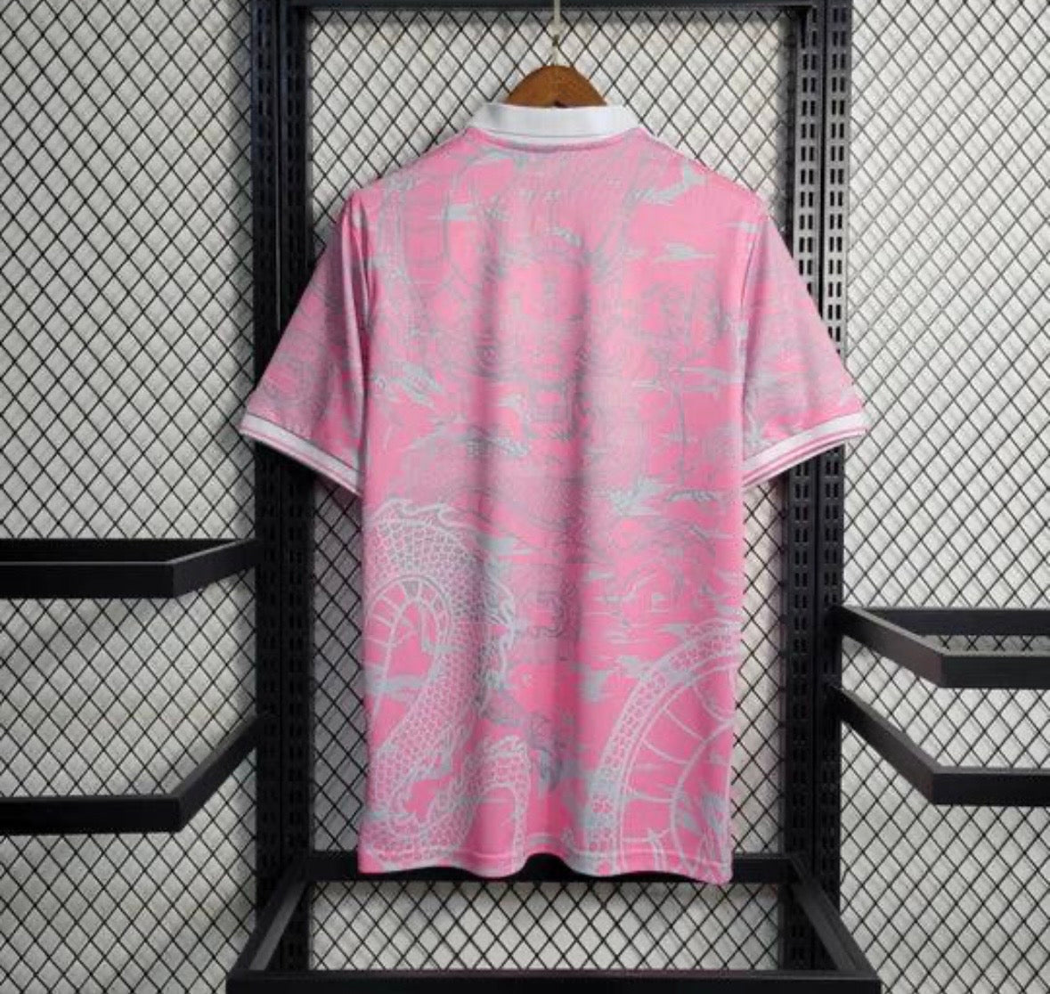 Maillot Real Madrid 2023-2024 édition spéciale dragon rose - vue 2